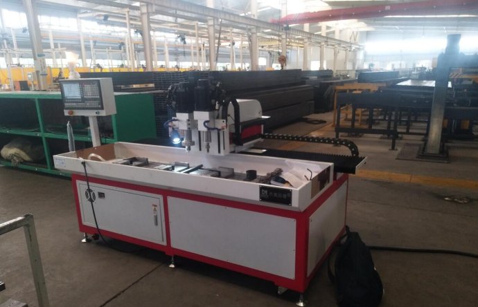 為什么選擇多米熱熔鉆孔機(jī)機(jī)？